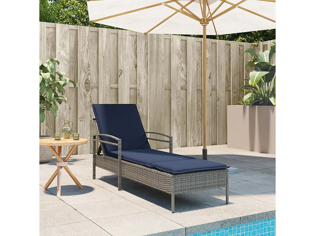 Chaise longue avec coussin Gris 63 x 200 x 81 cm Résine tressée (États-Unis uniquement)