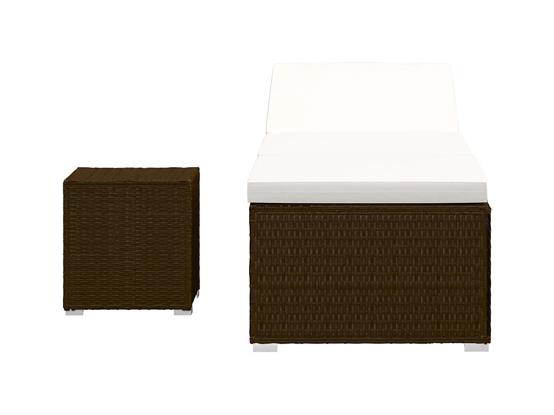 Bruine loungestoel van geweven hars met kussen en theetafel