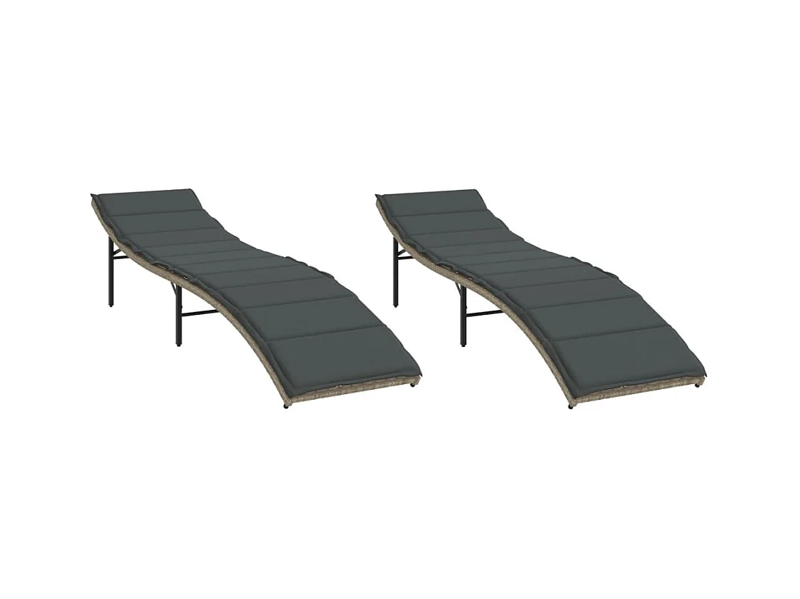 Set van 2 ligstoelen en lichtgrijze kussens van geweven hars