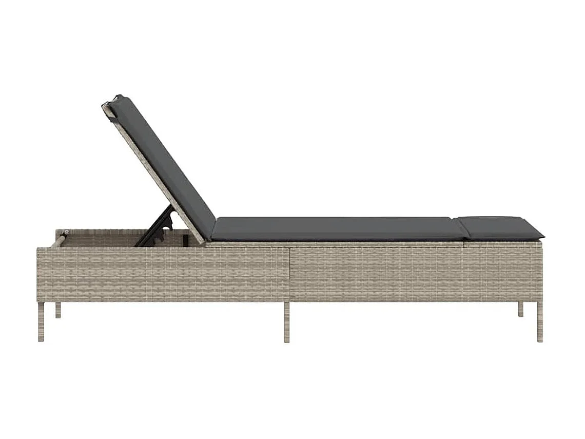 Chaise longue con cojín gris claro de resina trenzada