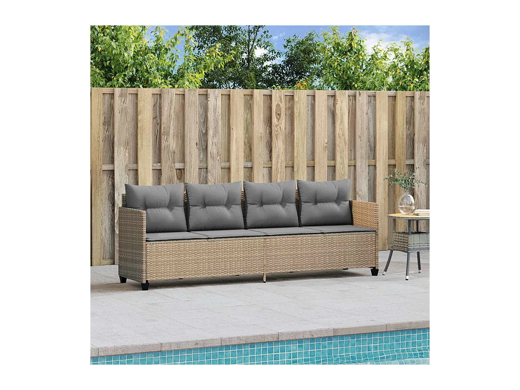 Chaise longue met beige kunsthars rieten kussens