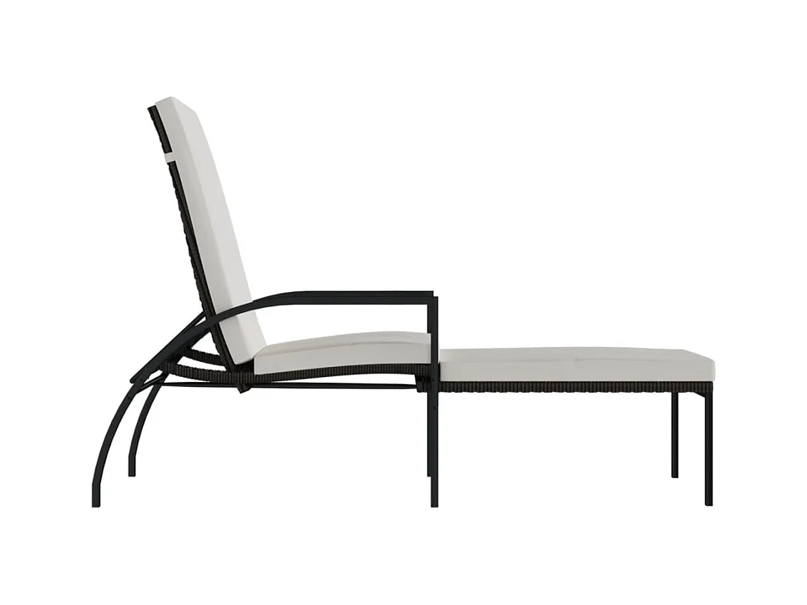 stuks bruine rotan loungestoelen met voetenbank