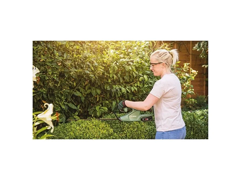 Taille-haies sans fil BOSCH - 18V EasyHedgeCut 18-45 - 2x2,0Ah