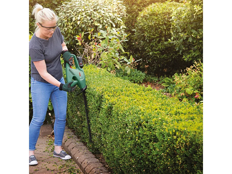 Taille-haies sans fil 18V BOSCH EasyHedgeCut 18V-45 Outil seul sans batterie