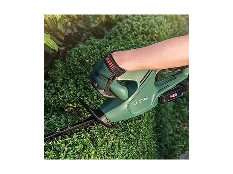 Taille-haies sans fil 18V BOSCH EasyHedgeCut 18V-45 LI 1 batterie 18V 2Ah
