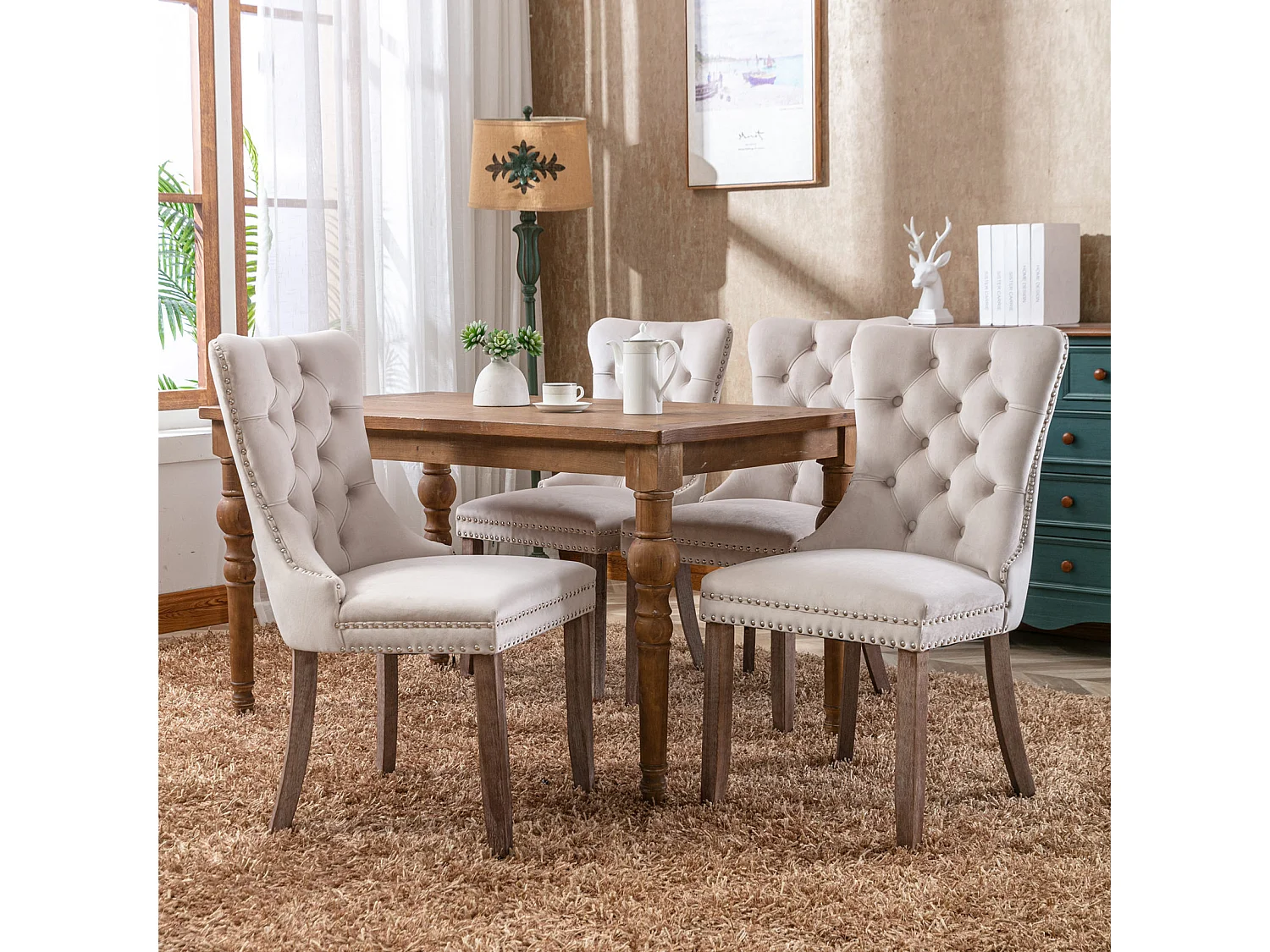 Lot de 2 chaises de salle à manger - Chaises avec dossier rembourré, pieds en bois et garniture cloutée - velours beige