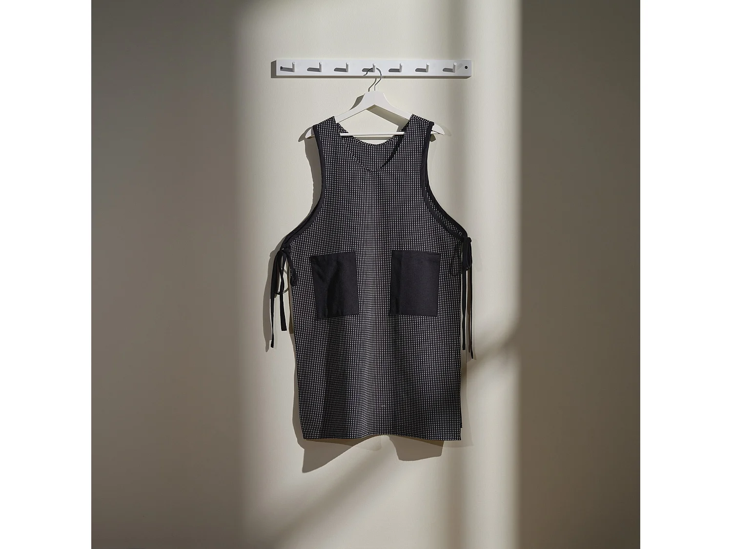 Schürze Monos Mittelschwarz 62.5x98cm