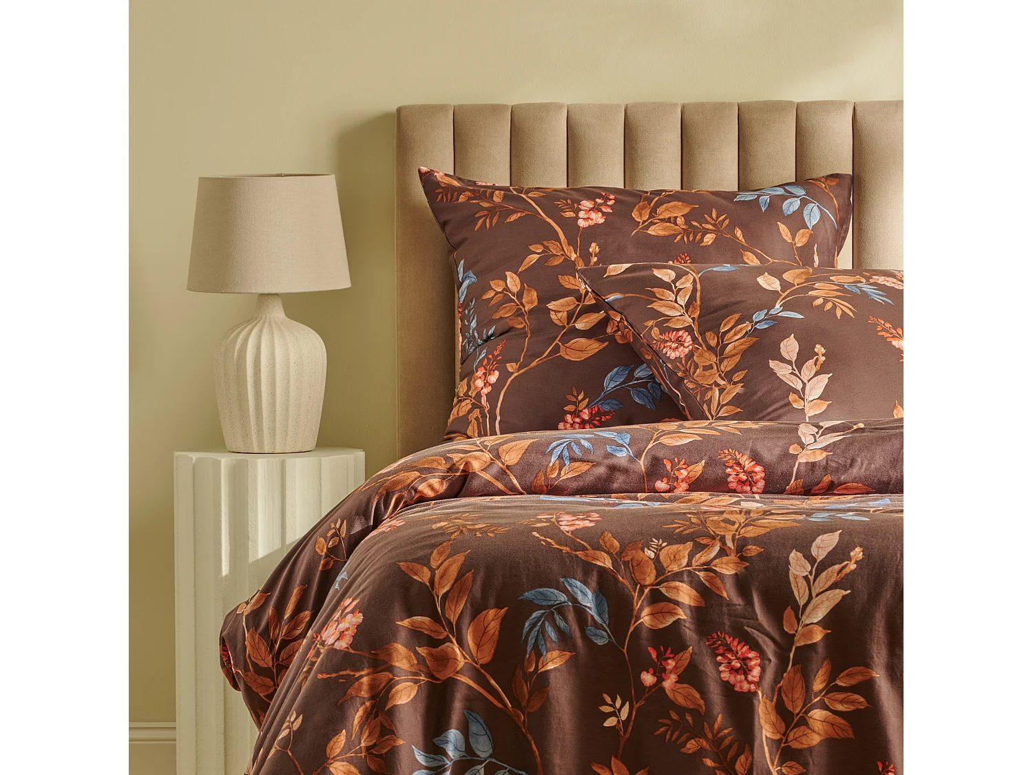 Parure de lit Carmina brun foncé satin de coton 200x220