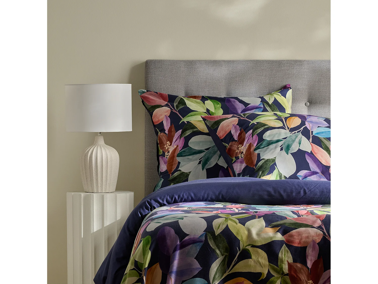 Parure de lit Tenora bleu foncé satin de coton 200 x 220