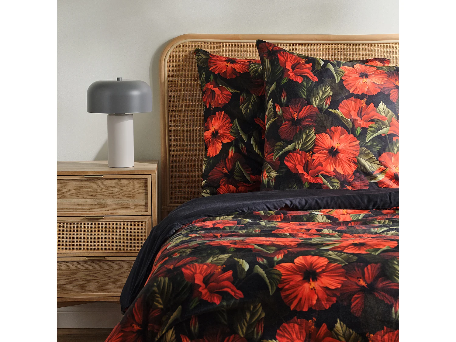 Parure de lit Akaia Noir Satin de Coton 200x220