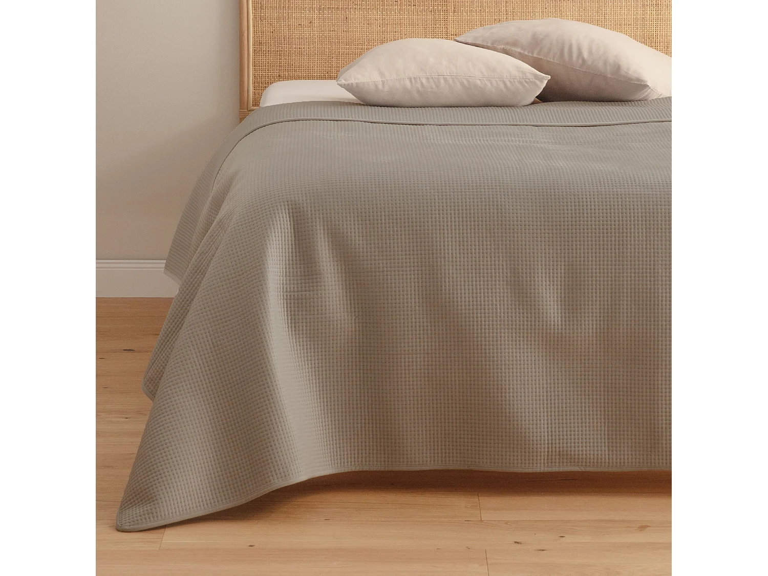 Tagesdecke Pontoso, hellbraun 240 x 260