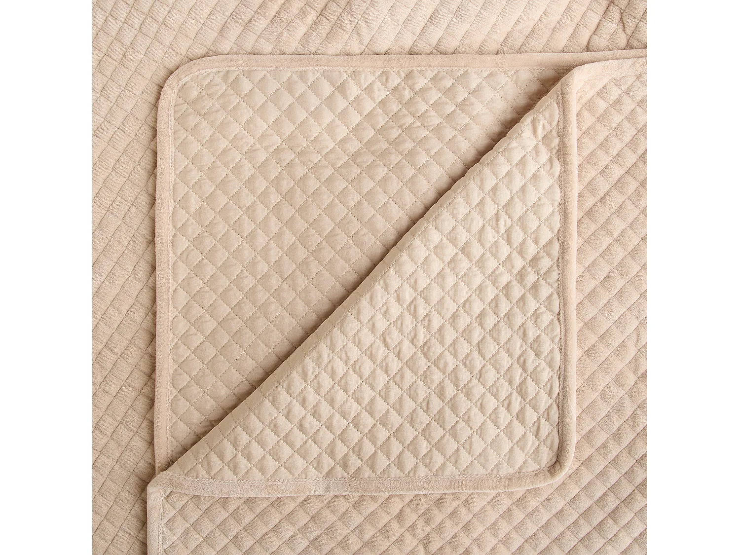 Tagesdecke Plums hellbeige 200 x 220 cm