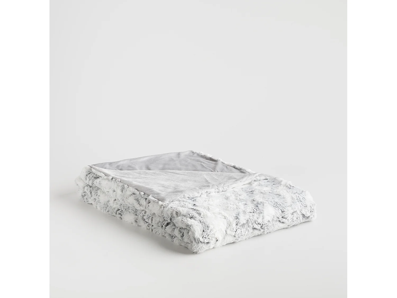 Tagesdecke Ufica mittelgrau 180 x 220