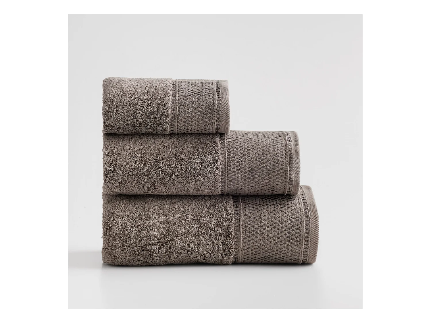 Serviette en coton égyptien Destello brun foncé 50 x 90