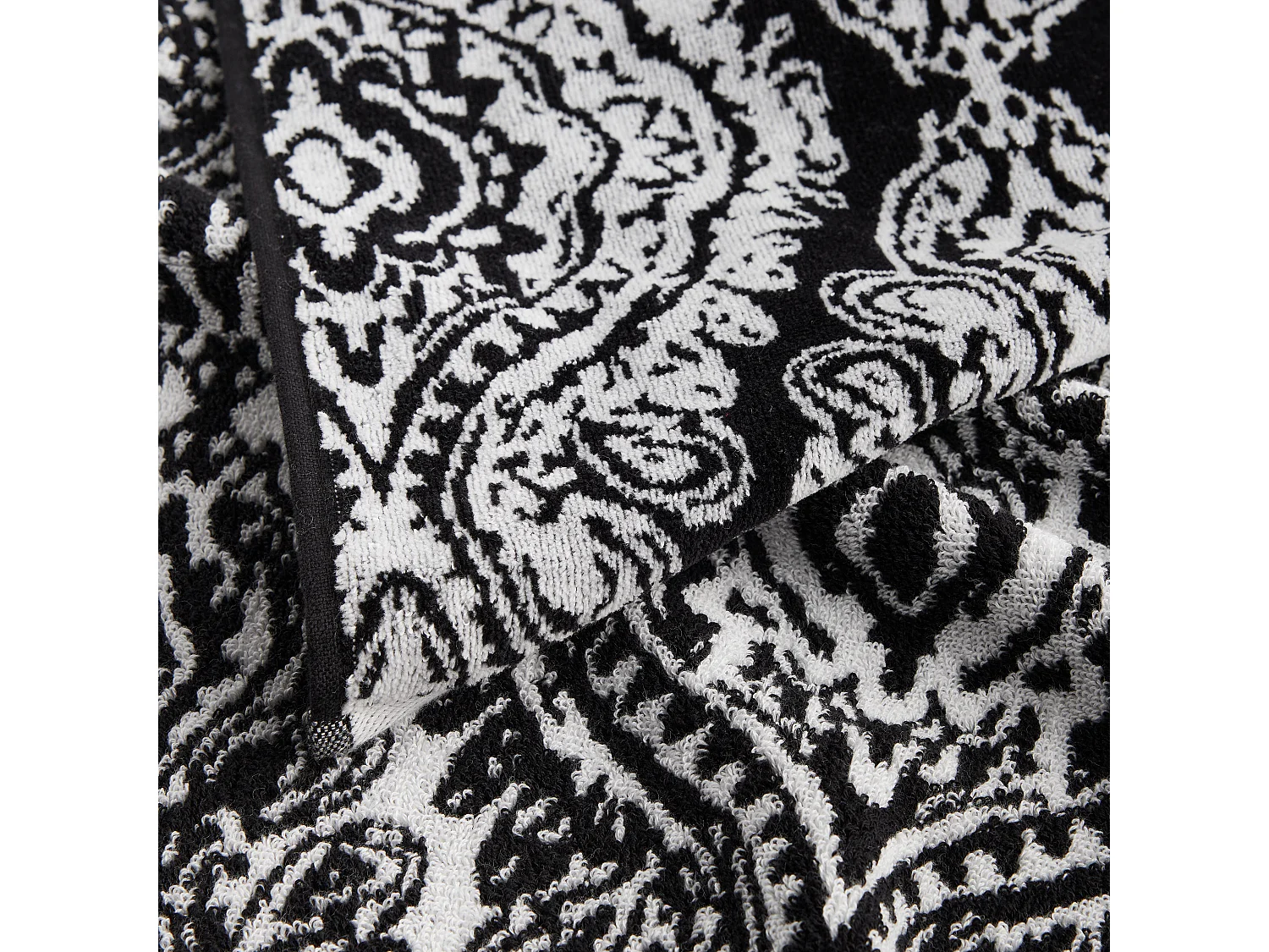 Serviette en jacquard Beskar noir moyen 70 x 130