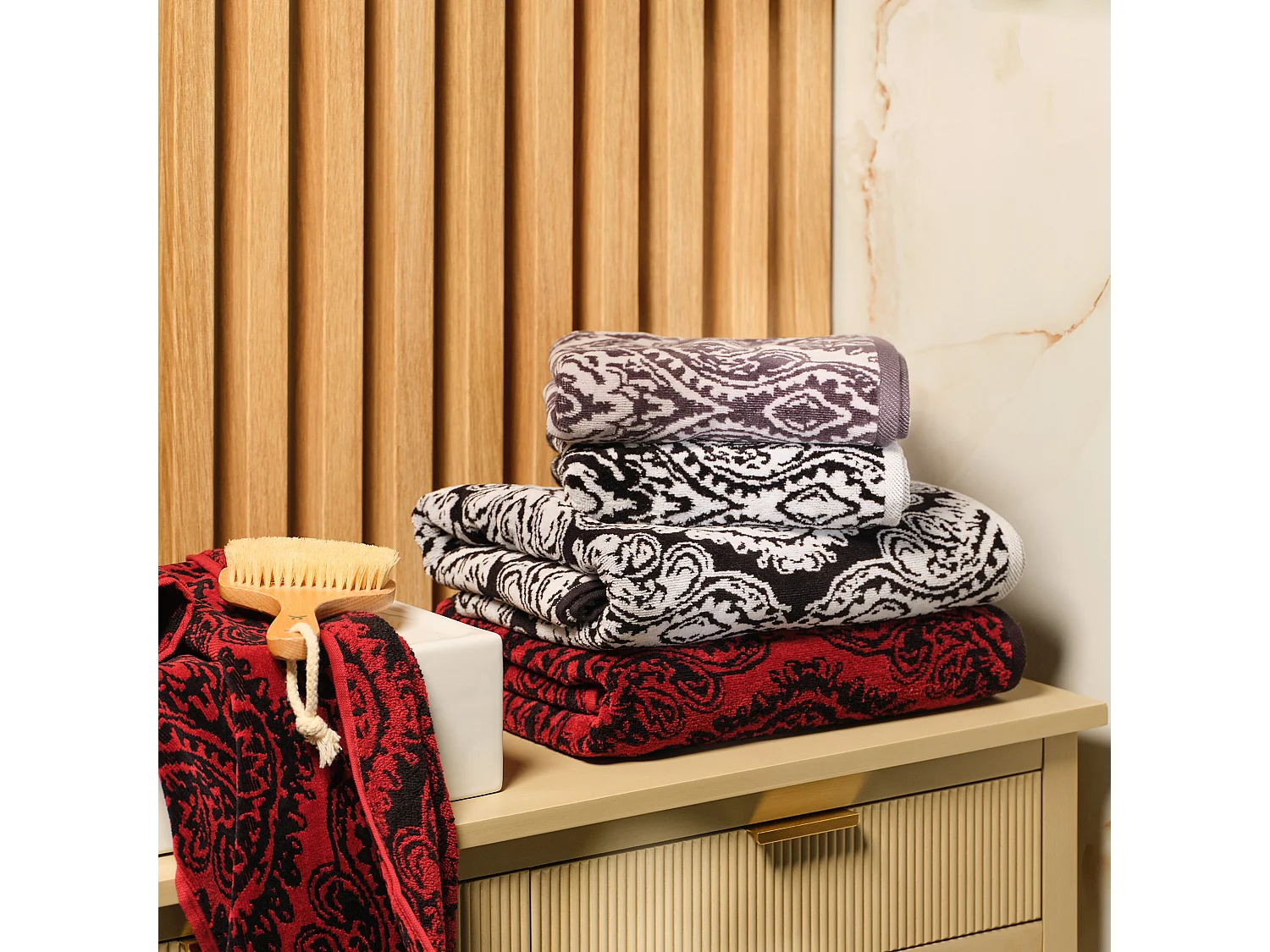 Serviette en jacquard Beskar noir moyen 70 x 130