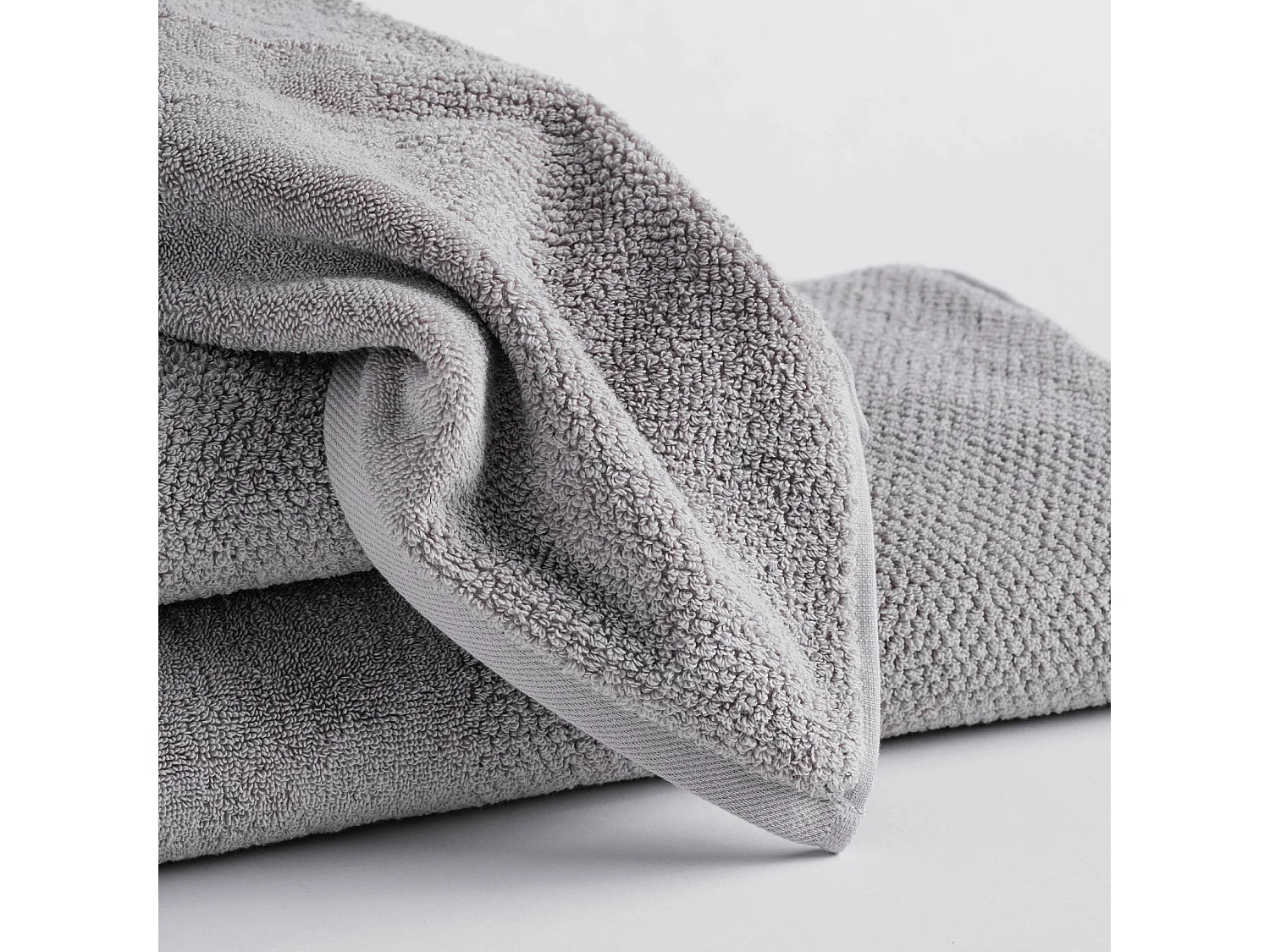 Badetuch Strippo hellgrau 70 x 130