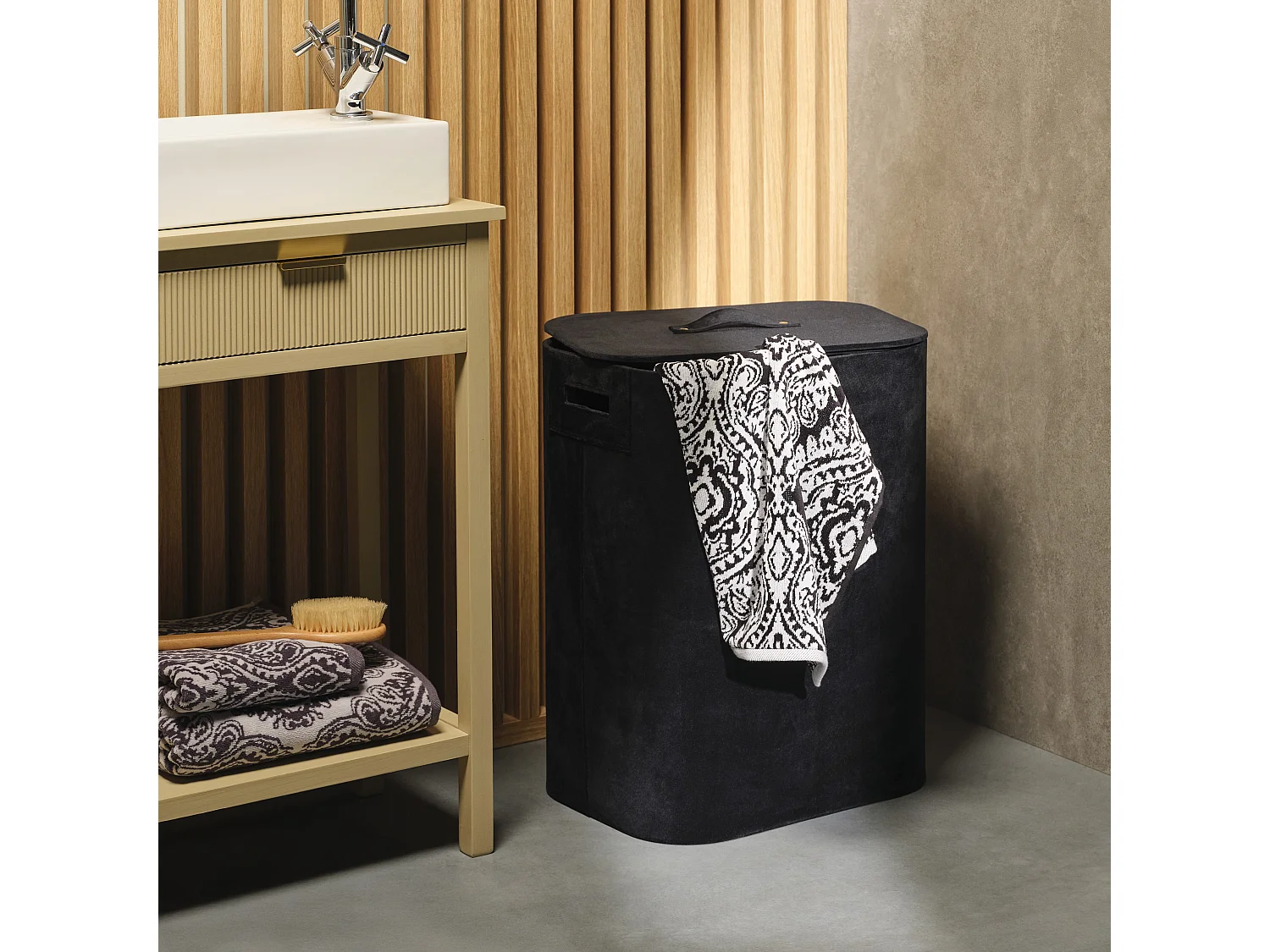 Serviette en jacquard Beskar noir moyen 50x90