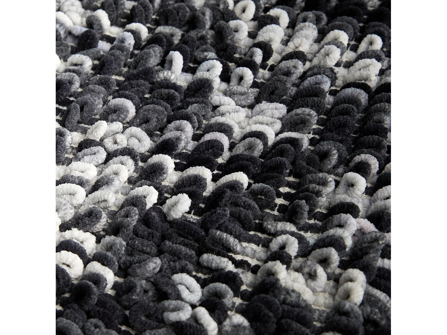 Teppich Loopso mittelschwarz 40x60