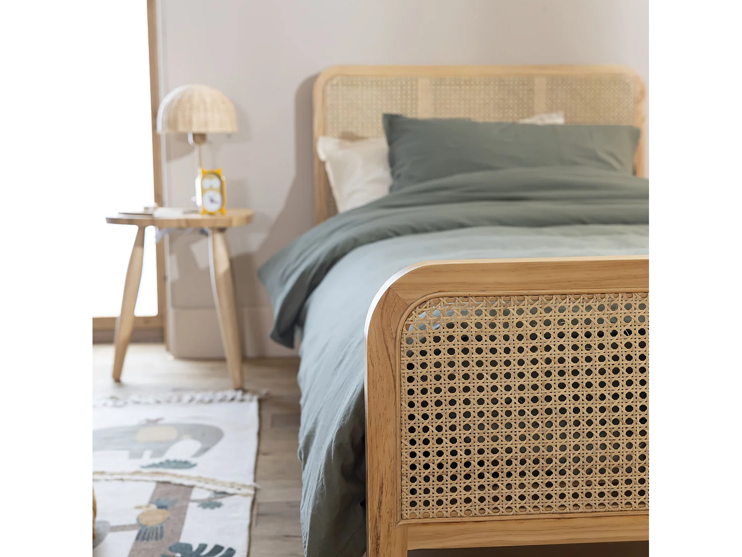 Chambre lit cannage enfant et chevet bois naturel ANNA 90x200 - ANNA