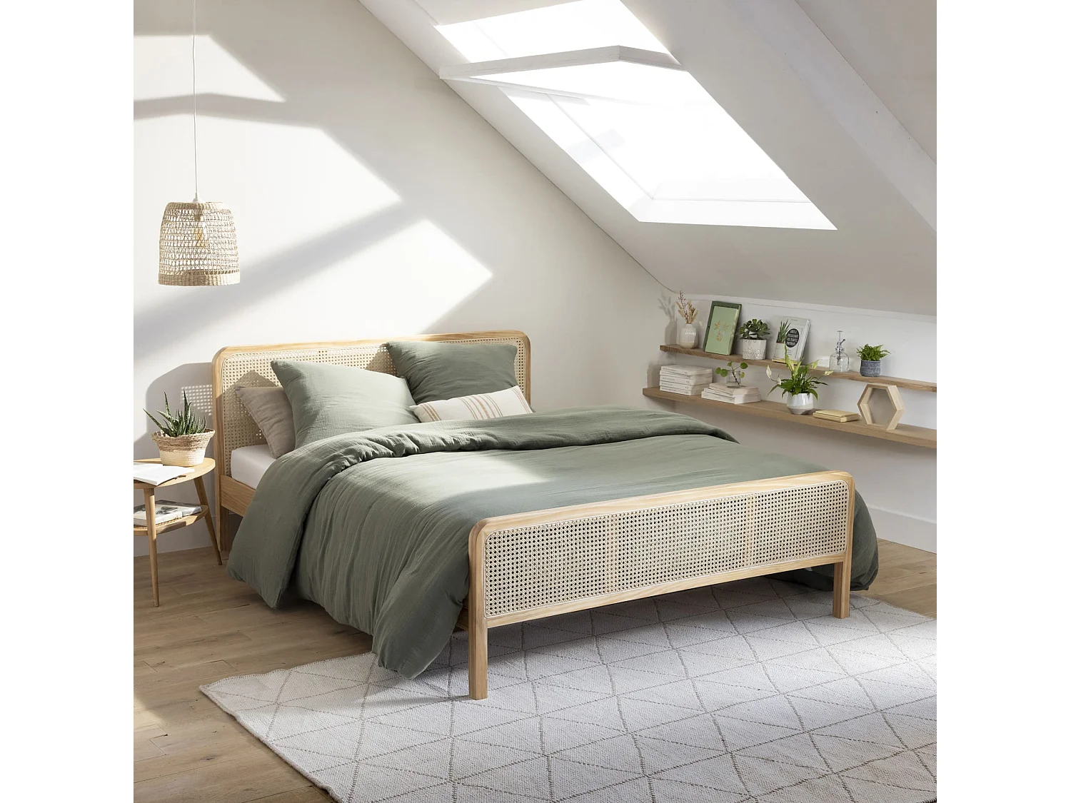 Chambre lit cannage avec commode bois naturel ANNA 140x190 - ANNA
