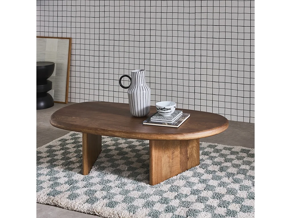 Table basse ovale bois de manguier noyer. L 119.5 x P 60 x H 35cm