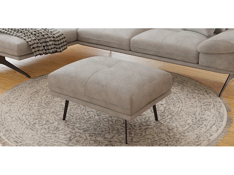 Pouf moderne avec hauts pieds en métal noir, en tissu velours gris clair Haga