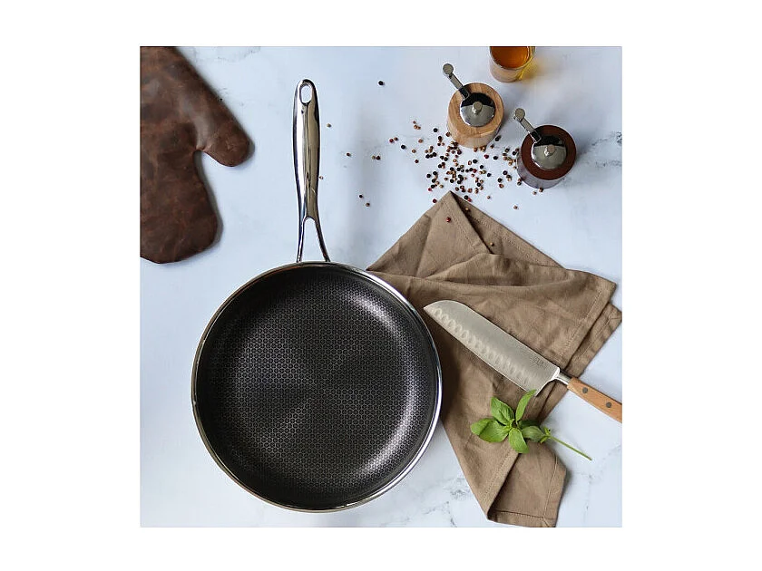 Poele sauteuse Ogo POELE BLACK CUBE 28 CM EN ACIER INOXYDABLE FOND NID D ABEILLE TOUS FEUX DONT INDUCTION