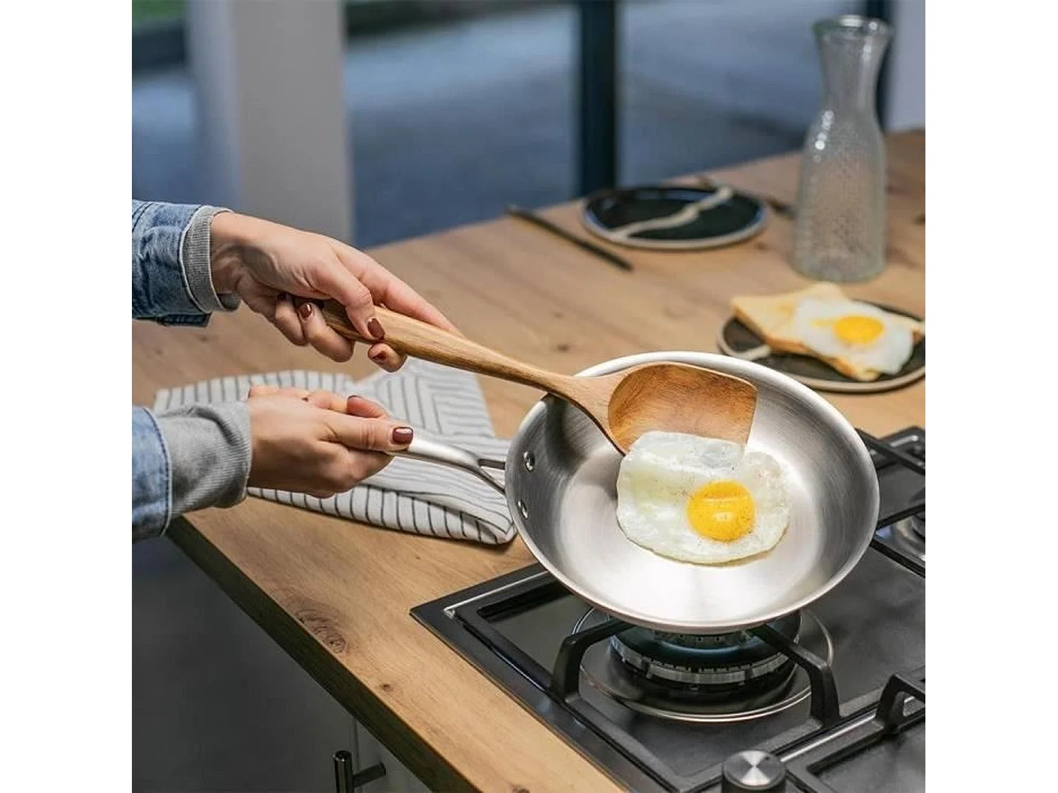 Brigade - Poele en acier inoxydable 20 cm - LIVOO - MEP157 - Acier inoxydable Triply - Tous feux dont induction - Made in France