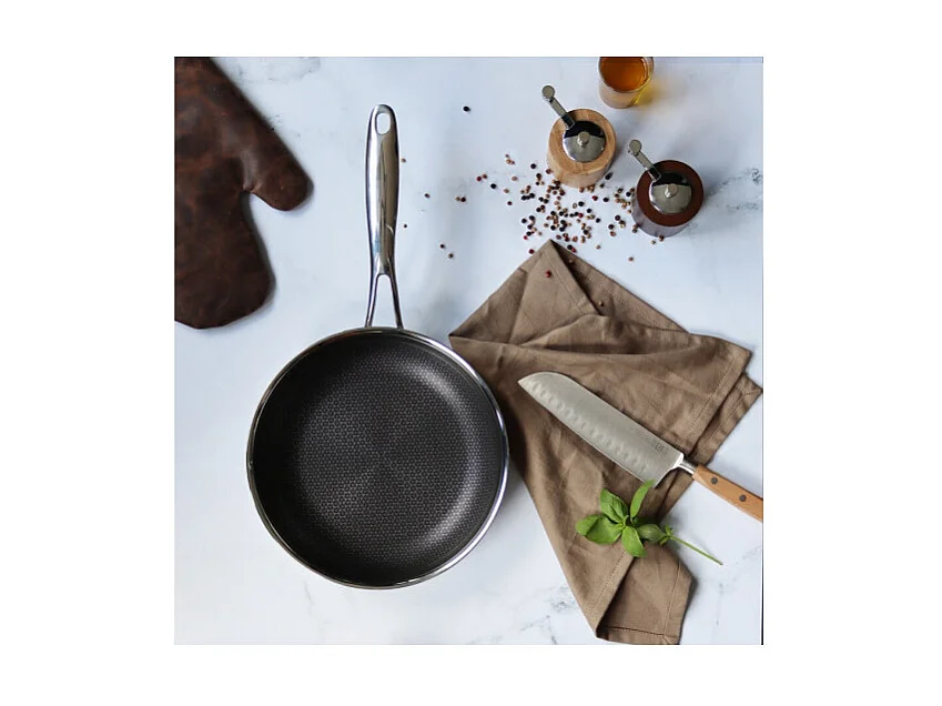 Poele sauteuse Ogo POELE BLACK CUBE 24 CM EN ACIER INOXYDABLE FOND NID D ABEILLE TOUS FEUX DONT INDUCTION