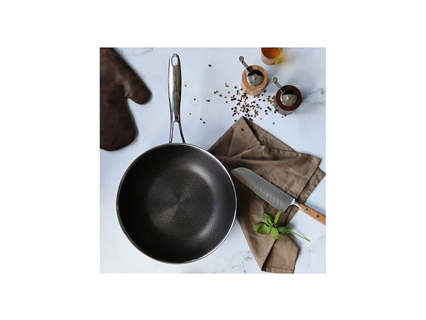 Poêle sauteuse Ogo WOK BLACK CUBE 28 CM en acier inoxydable avec fond nid d'abeille - Tous feux dont induction