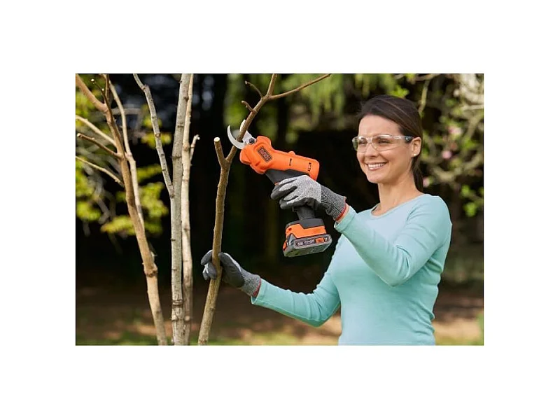 Sécateur BLACK+DECKER - Batterie Lithium 18V 2Ah - Capacité de coupe 25mm - Gâchette de sécurité