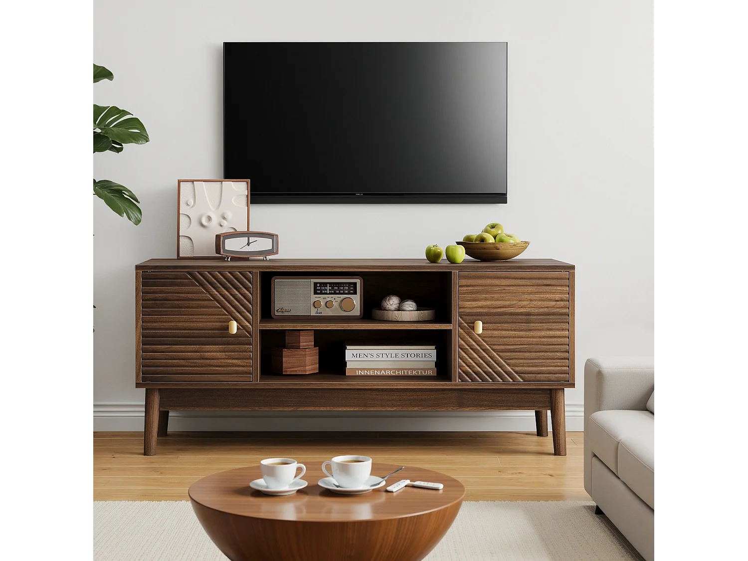 Meuble TV bas 110 x 40 x 48 cm, avec portes gravées à rayures et compartiments de rangement, noyer