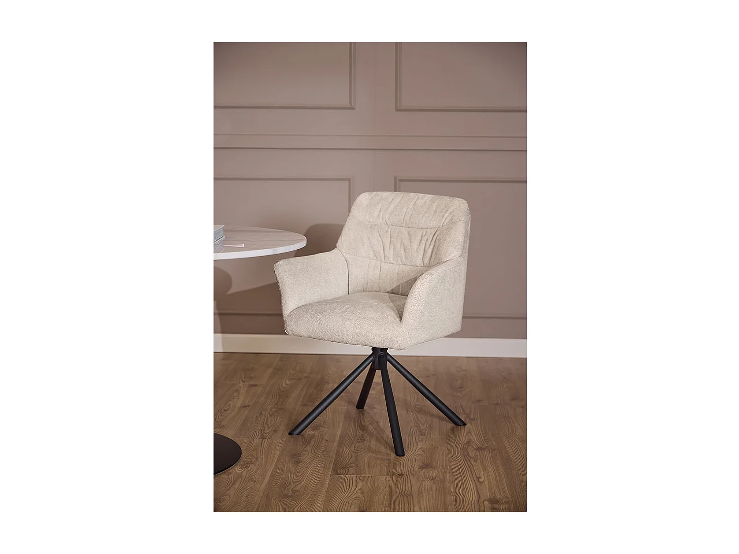 Alonso chaise de salle à manger avec accoudoirs tissu beige.