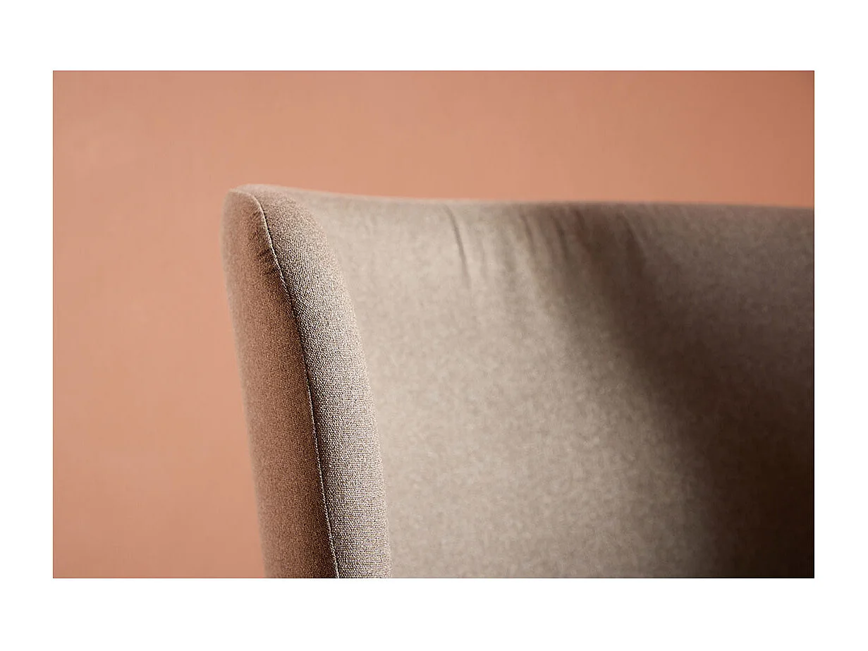 Edina chaise de salle à manger marron.