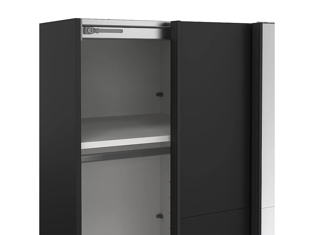 Catania Kleiderschrank 221x119x67cm, 1 Schiebetür, 1 Schiebetür mit Spiegel matt schwarz.