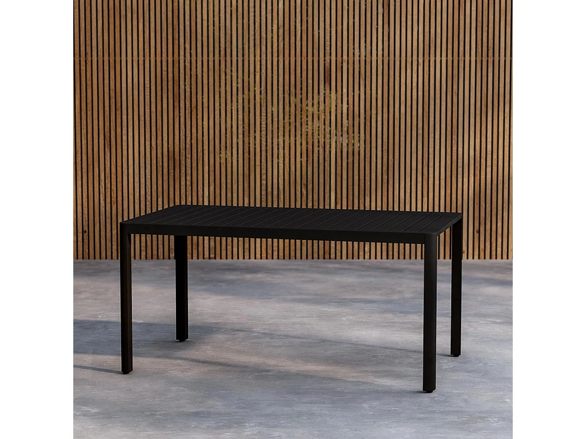 Giardini table de jardin noir.