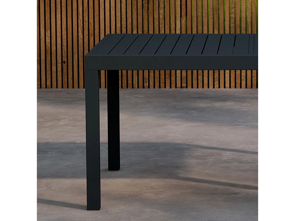 Capo Gartentisch mit Auszug 160/240 cm schwarz.