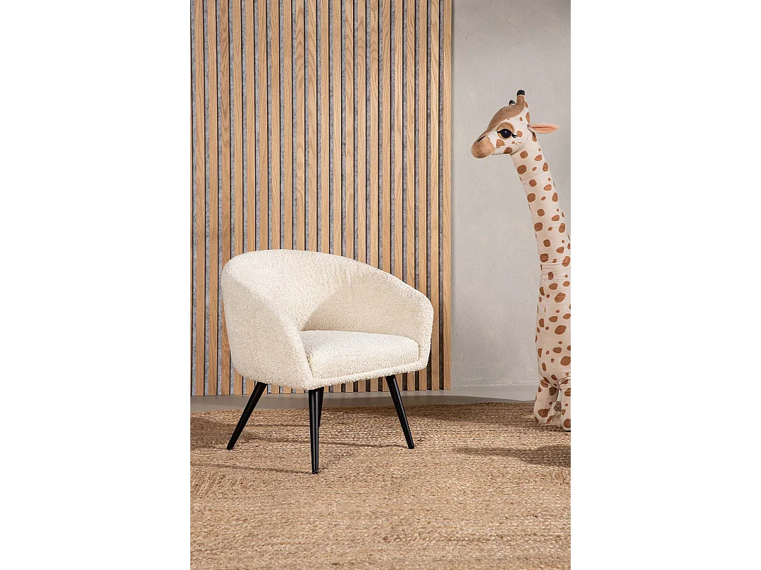 Poltrona soffice per bambini bianca.