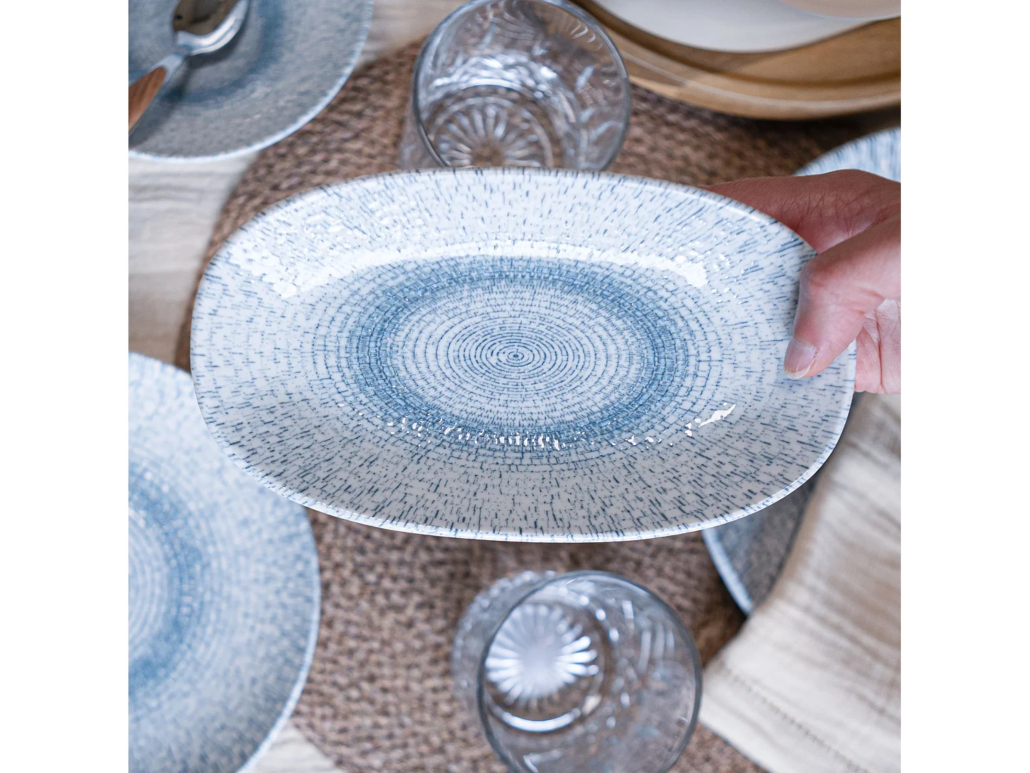 Novastyl - Lot 6 Assiettes Ovales Aqua 23.5x13.5cm En Porcelaine Blanc Et Bleu