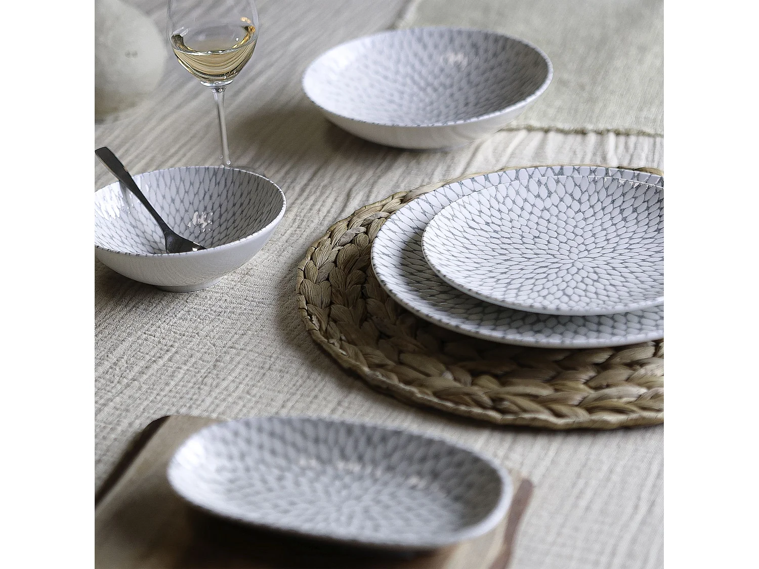 Novastyl - Lot 6 Assiettes Plates Jasmin 27cm En Porcelaine Blanc