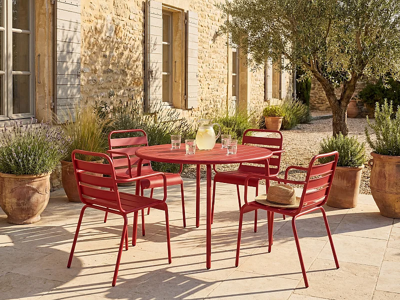 Garten-Essgruppe - Metall - Tisch D110 cm & 4 stapelbare Sessel - Rot - MIRMANDE von MYLIA