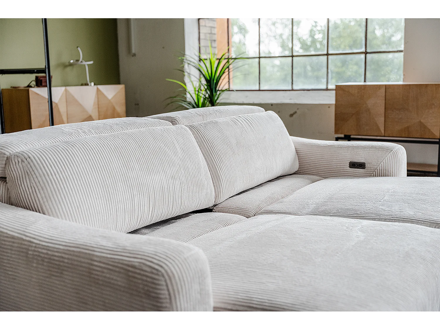 Sofa - Cremeweiß Cord - KIANA