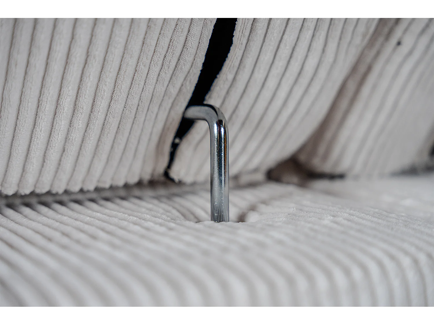 Sofa - Cremeweiß Cord - KIANA