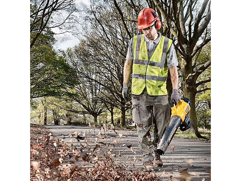 Souffleur 18V DEWALT DCM562P1-QW avec coffret une batterie 5,0 Ah