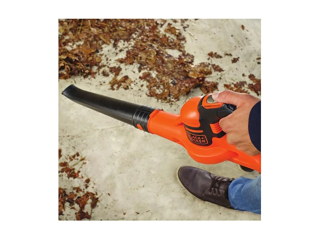 BLACK + DECKER Souffleur  18V - 2Ah - Sans Fil GWC1820PC