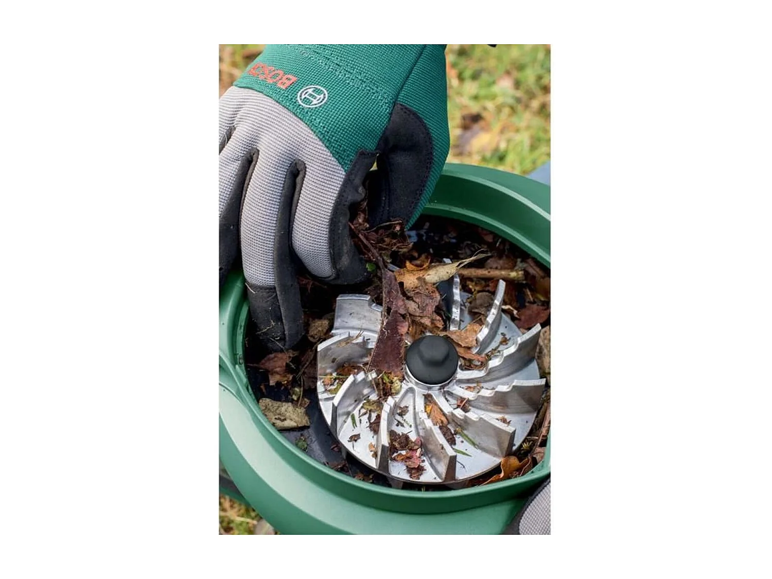 Aspirateur Souffleur Broyeur BOSCH - UniversalGardenTidy 2300