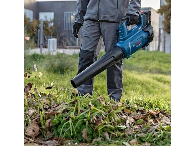 Souffleur sans fil BOSCH 06008D2000 - GBL 18V-750 Professional (machine nue)