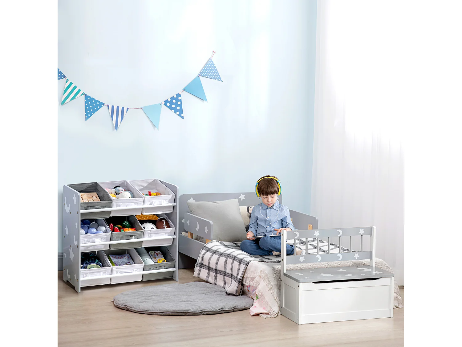 Mobiletto portagiochi con 9 cestini in legno mdf e tessuto