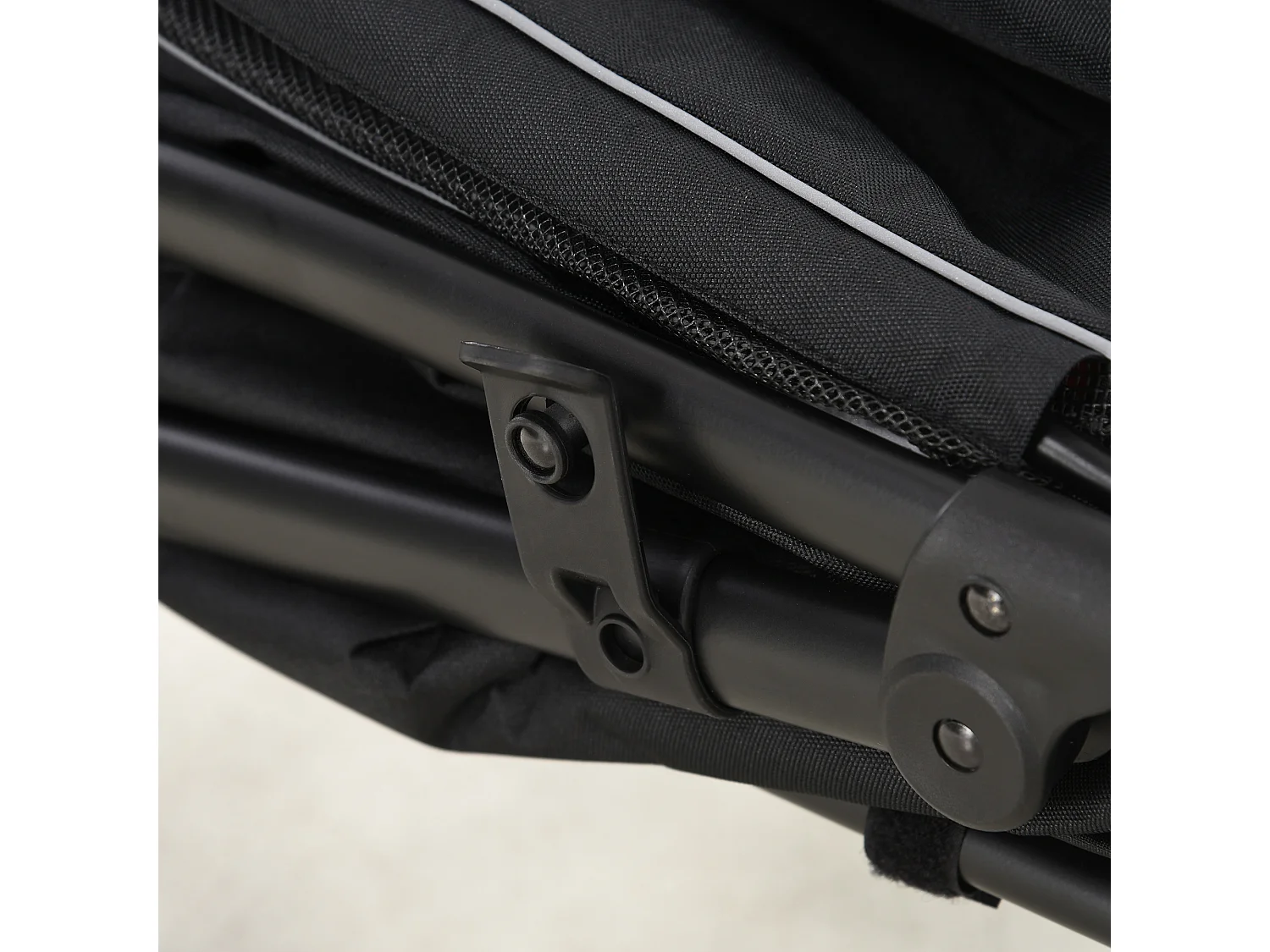 Passeggino per cani pieghevole con ingressi a cerniera rosso e nero